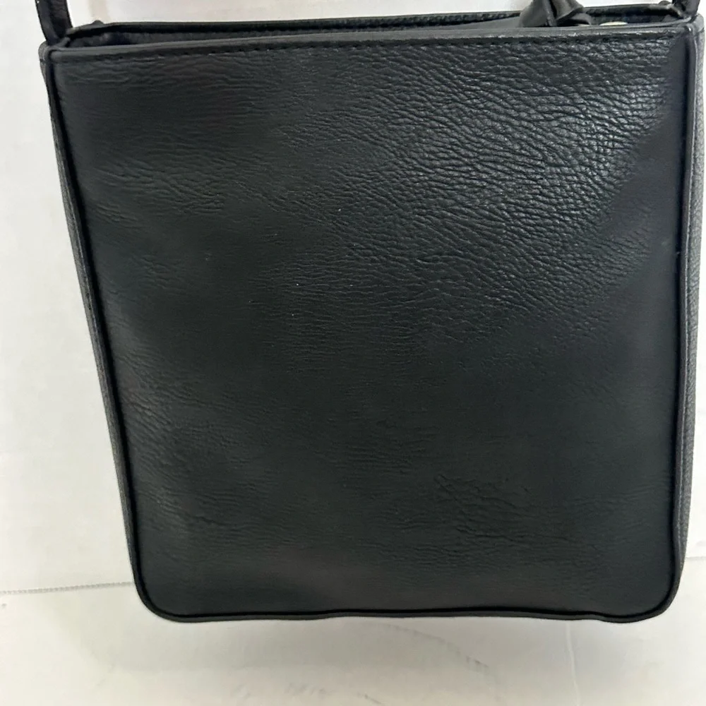 universal thread Sleek Black Leather like woven Crossbody Bag w/zipper